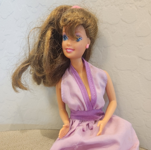 Lot of 2 Collectible Vintage Barbies - Heart Family Mother - Picture 6 of 6